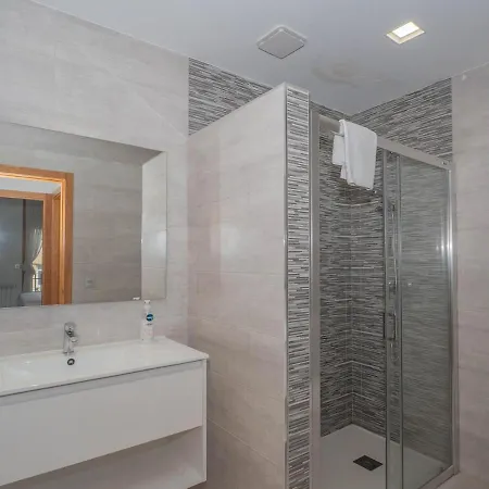 E1, 2 Bedrooms, Terrace, Downtown, Free Parking Vigo