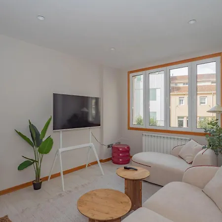 E1, 2 Bedrooms, Terrace, Downtown, Free Parking Apartment Vigo
