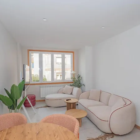 E1, 2 Bedrooms, Terrace, Downtown, Free Parking *