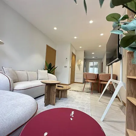 E1, 2 Bedrooms, Terrace, Downtown, Free Parking Apartment Vigo