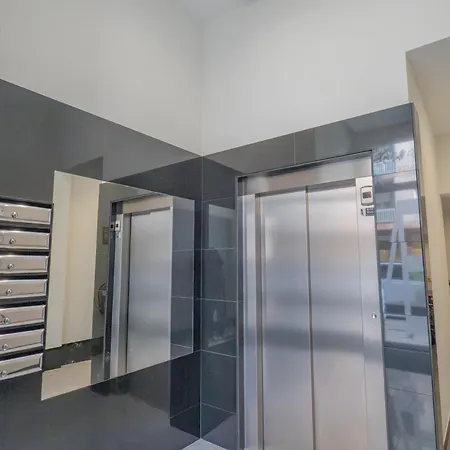 Ybh Nordic Boutique דירה
